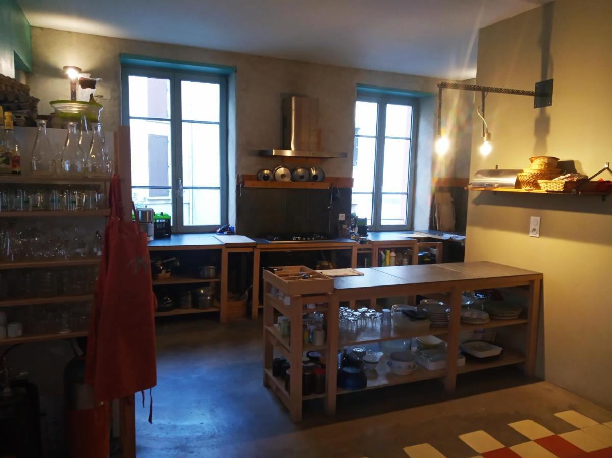 La Maison Rouge - Backpacker Hostel Saint-Etienne (Loire) Exterior foto